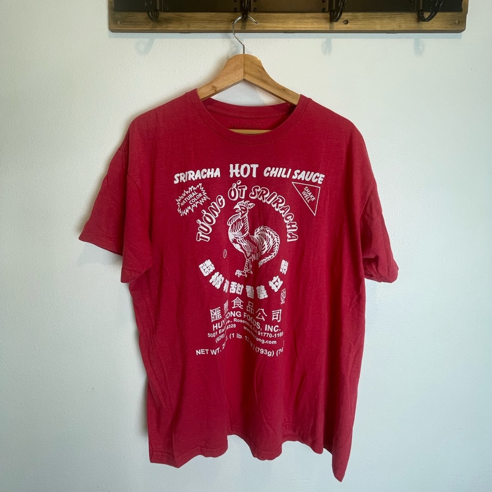 Men’s XL Graphic Tee “Sriracha”